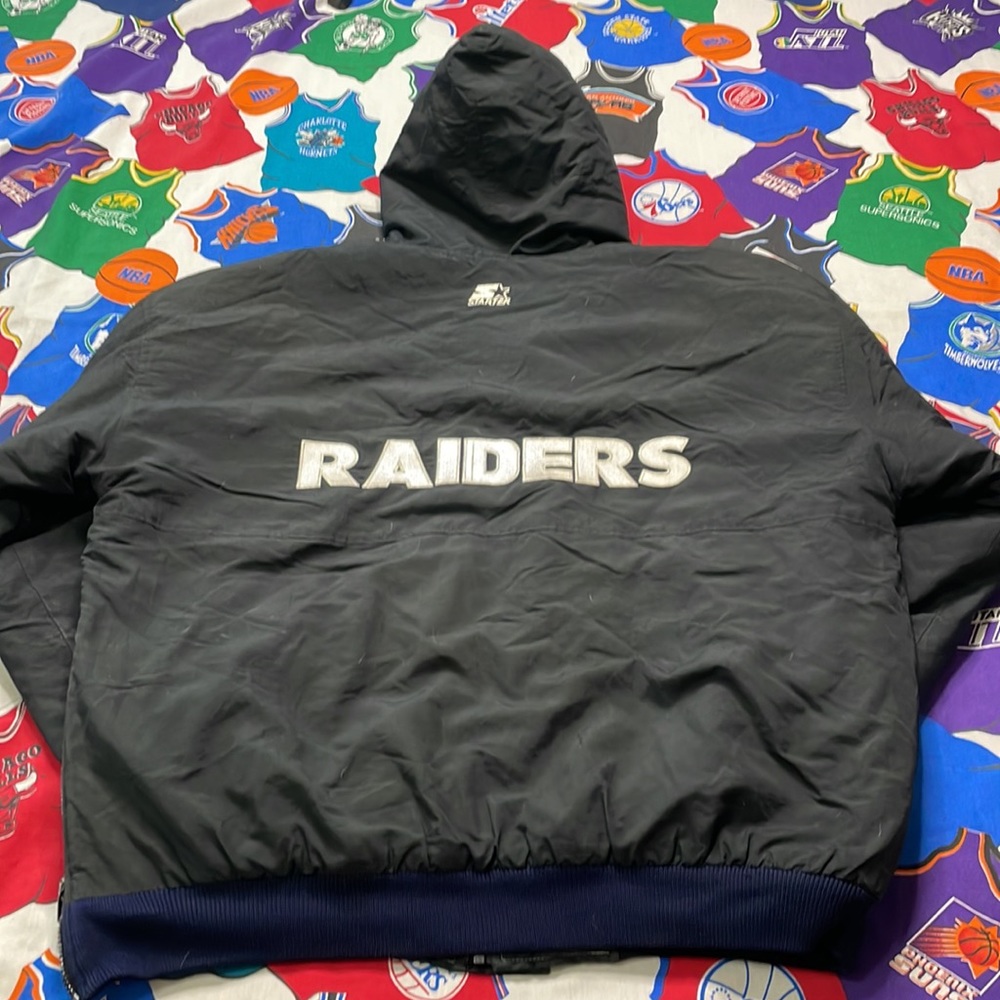 Vintage Starter Oakland/Los Angeles Raiders Spellout Puffer coat - Picture 2 of 3